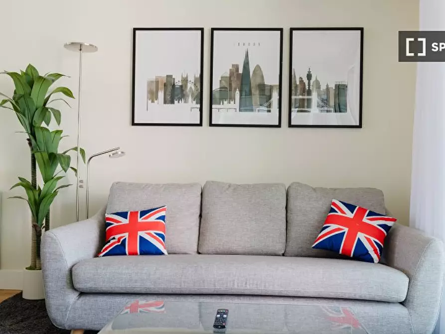 Immagine 6 di Appartamento in affitto  in Saint George Wharf a Lambeth