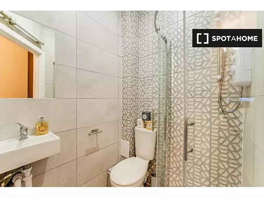 Immagine 3 di Ufficio in affitto  in High Rd a Tottenham