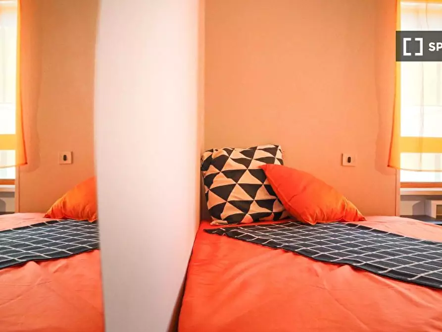 Immagine 3 di Camera condivisa in affitto  in Via tigellio a Cagliari