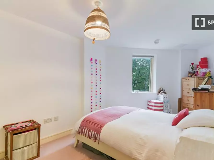 Immagine 6 di Appartamento in affitto  in Plough Rd a Wandsworth