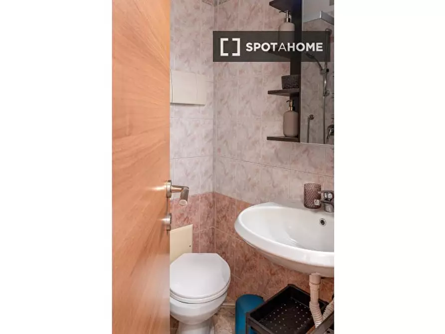 Immagine 12 di Appartamento in affitto  in Via S. Giusto a Milano