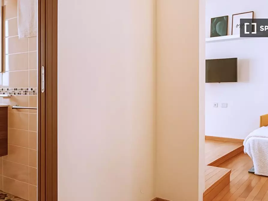 Immagine 10 di Ufficio in affitto  in Via Giovanni Battista Pergolesi a Milano