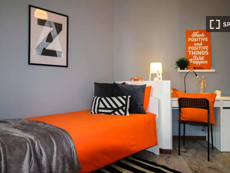 Immagine 1 di Camera condivisa in affitto  in Laura Bassi Veratti a Bologna