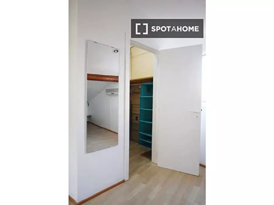 Immagine 10 di Ufficio in affitto  in Via Giuseppe Petroni a Bologna
