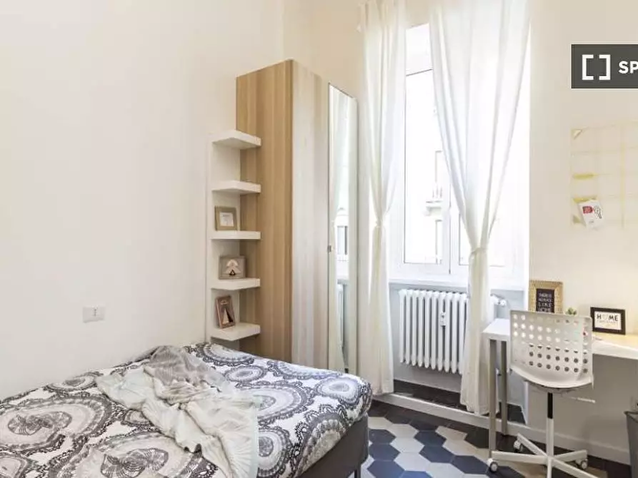 Immagine 1 di Camera condivisa in affitto  in Via Paolo Bassi a Milano