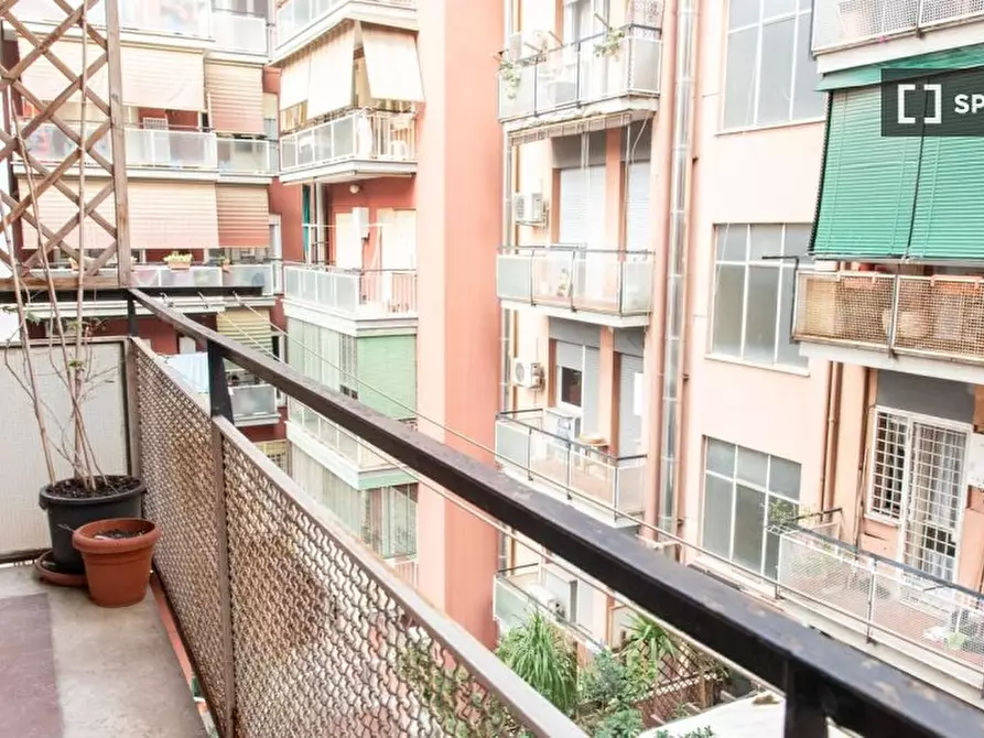 Immagine 5 di Camera condivisa in affitto  in Via Tuscolana a Roma