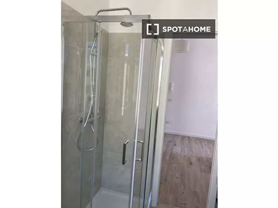 Immagine 9 di Ufficio in affitto  in Via Montefalco a Roma