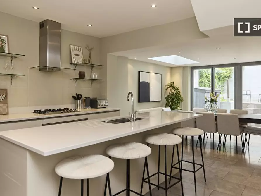 Immagine 3 di Appartamento in affitto  in Langton St a Kensington