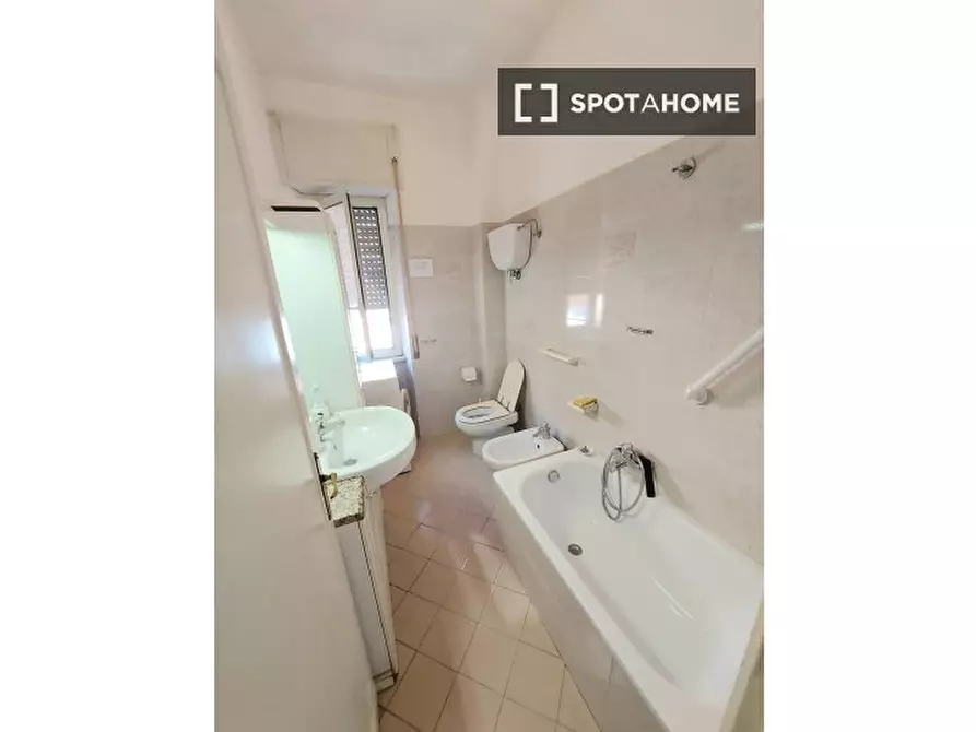 Immagine 7 di Camera condivisa in affitto  in Via Matteo Tassi a Perugia