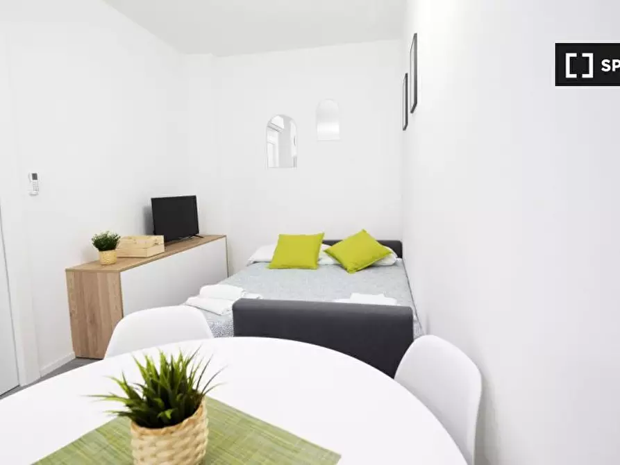 Immagine 12 di Appartamento in affitto  in Via Ugo Lenzi a Bologna