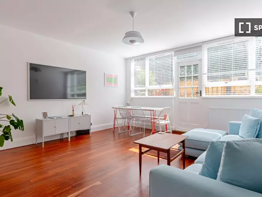 Immagine 8 di Appartamento in affitto  in Crondall Ct a Islington