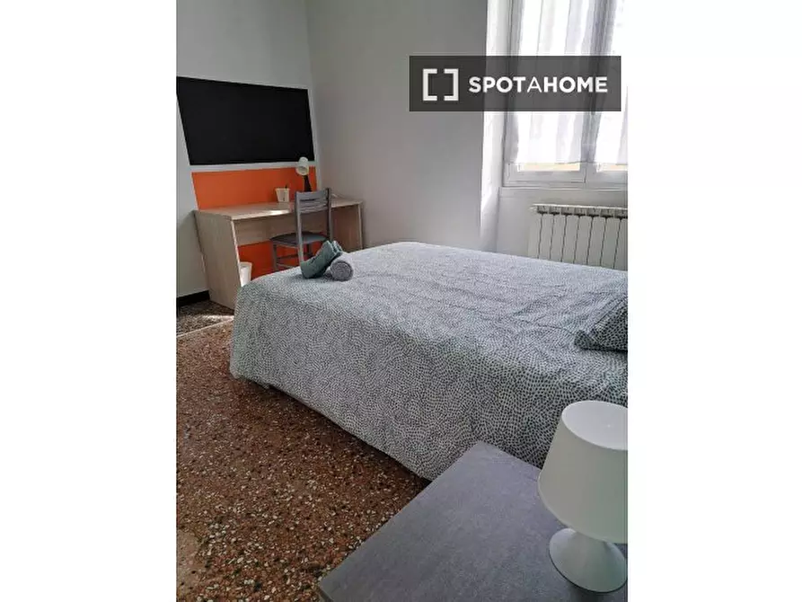 Immagine 18 di Camera condivisa in affitto  in SALITA PIANO DI ROCCA/9 a Genova
