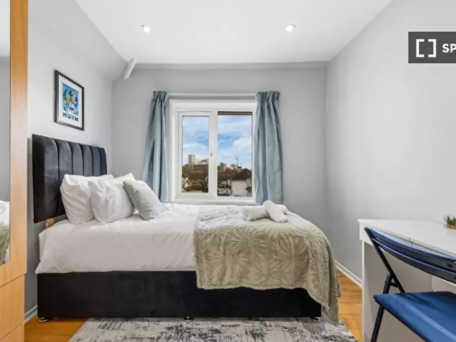 Immagine 15 di Appartamento in affitto  in Layfield Cres a Barnet