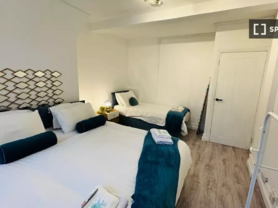 Immagine 8 di Appartamento in affitto  in Risdon St a Camberwell