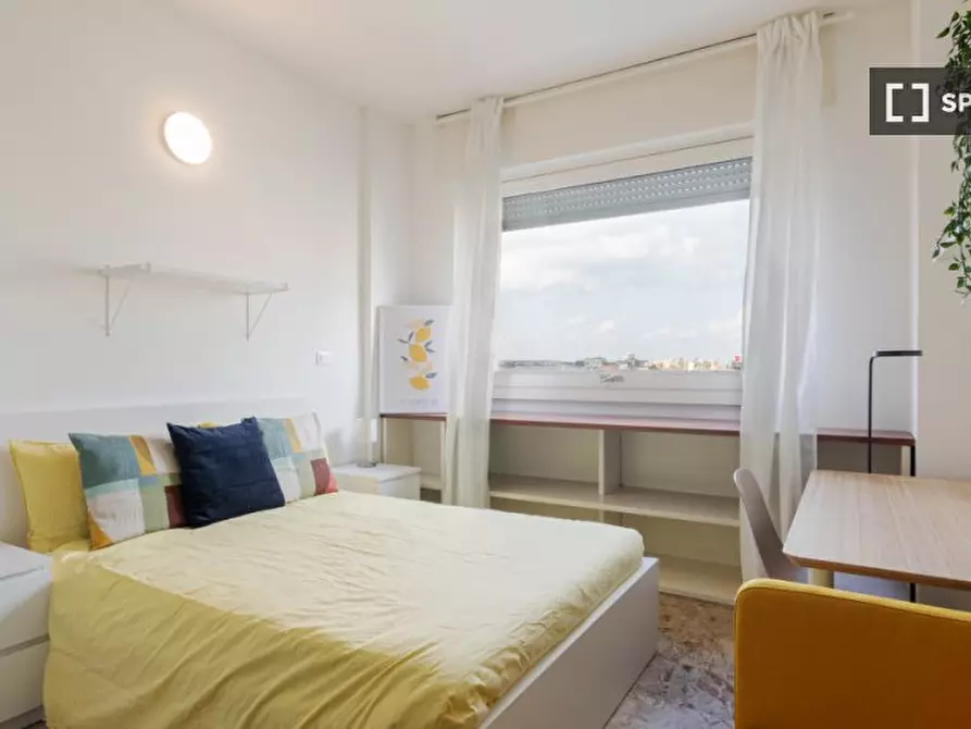 Immagine 3 di Camera condivisa in affitto  in Viale Evaristo Stefini a Milano