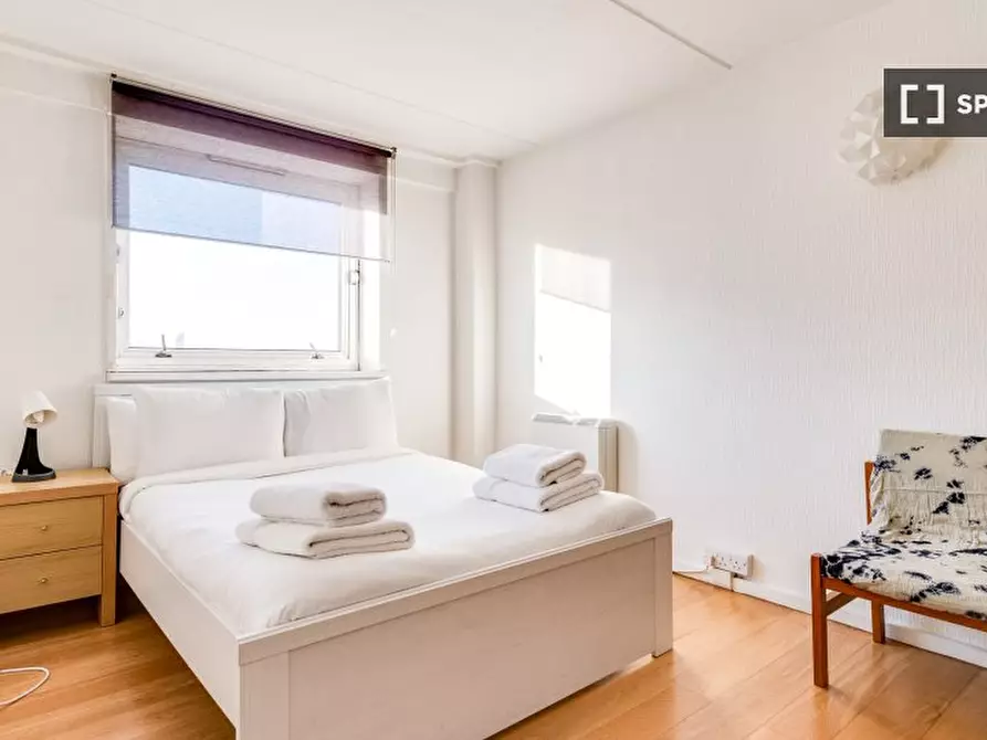 Immagine 3 di Appartamento in affitto  in Park Court a Wandsworth