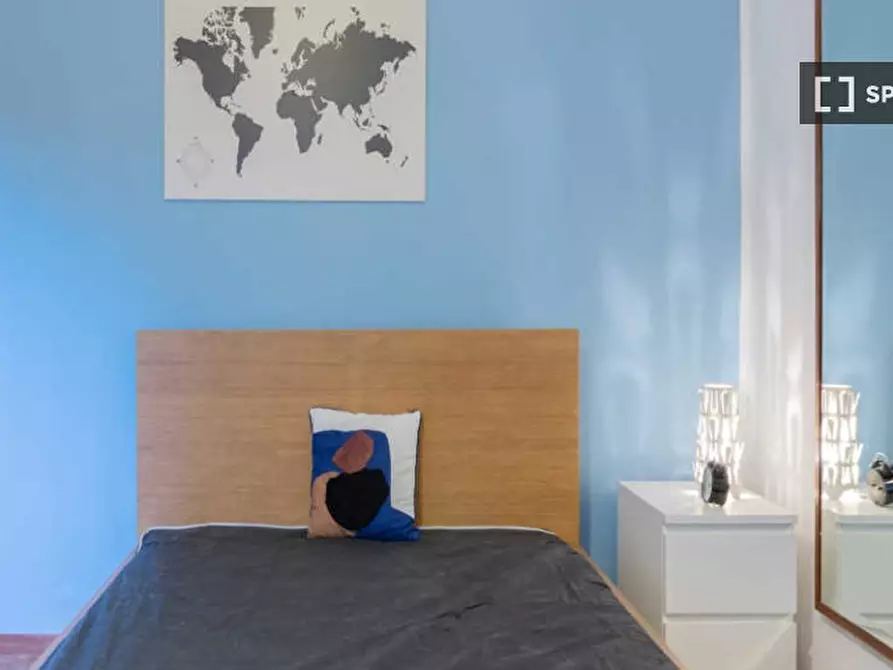 Immagine 1 di Camera condivisa in affitto  in Via San Donato a Bologna