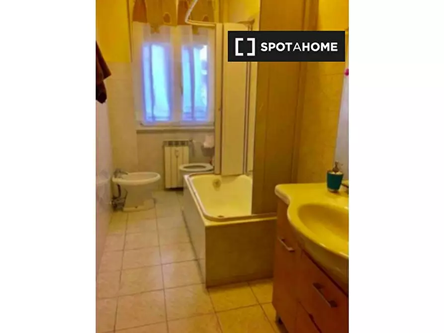 Immagine 6 di Camera condivisa in affitto  in Viale Lombardia a Buccinasco