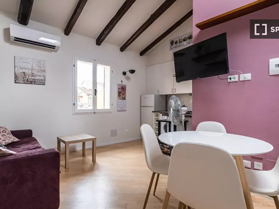 Immagine 8 di Appartamento in affitto  in Via del Pratello a Bologna