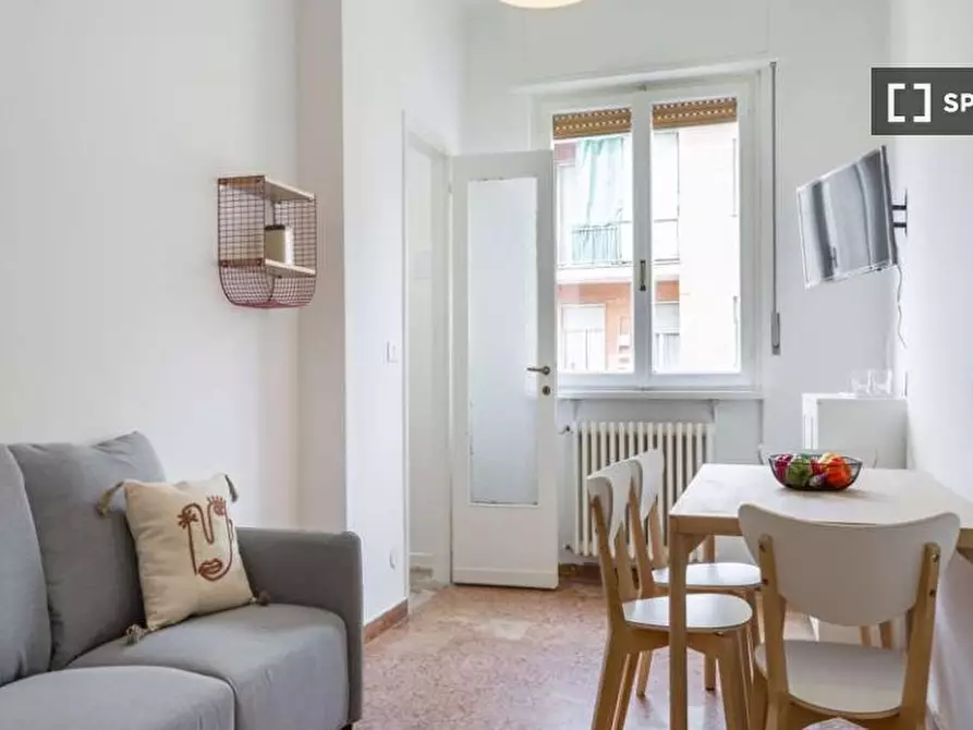 Immagine 5 di Camera condivisa in affitto  in Via Arcivescovo Romilli a Milano