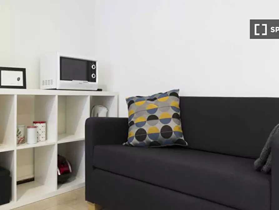 Immagine 9 di Camera condivisa in affitto  in Via Salvatore Barzilai a Milano