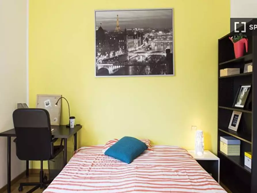 Immagine 8 di Camera condivisa in affitto  in Via Volterra a Milano