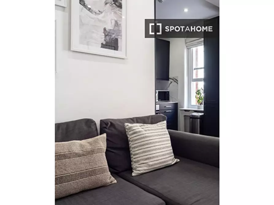 Immagine 5 di Appartamento in affitto  in 24-25 Nassau St, Fitzrovia, London W1W 7AQ, UK a Paddington