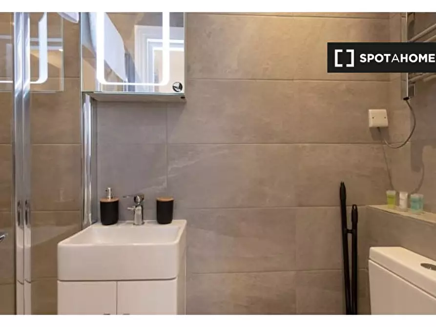 Immagine 11 di Ufficio in affitto  in Flat 32-34 Swinton Street a Camden Town