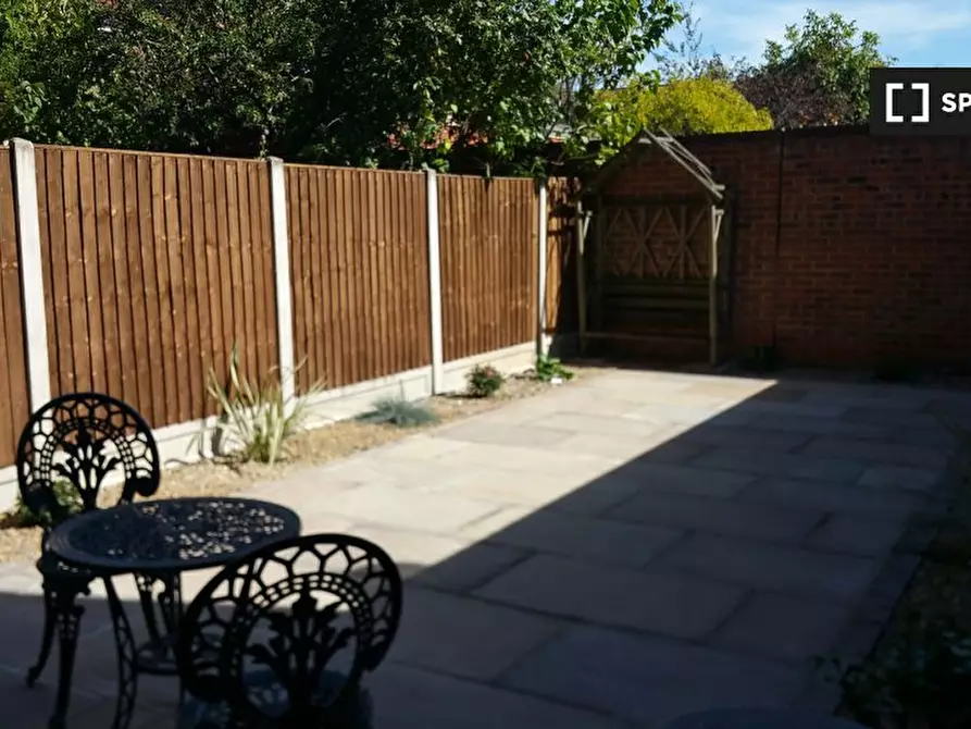 Immagine 10 di Camera condivisa in affitto  in Barnsdale Ave a Poplar