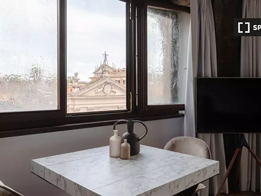 Immagine 3 di Appartamento in affitto  in Via del Collegio Capranica a Roma