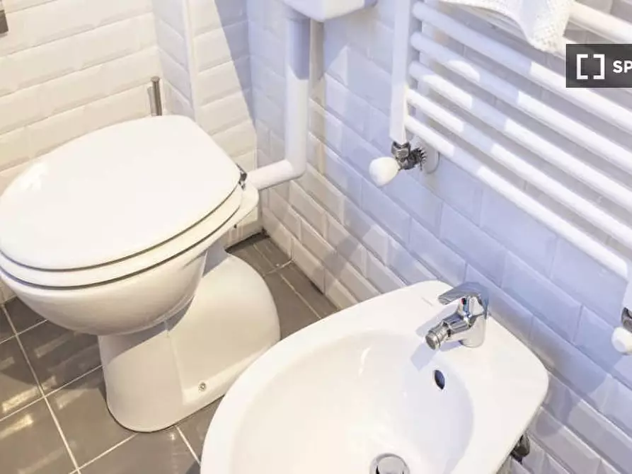 Immagine 15 di Camera condivisa in affitto  in Via Paolo Bassi a Milano