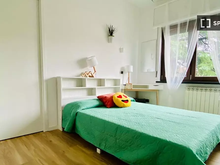 Immagine 2 di Camera condivisa in affitto  in Via Sesto Calende a Milano