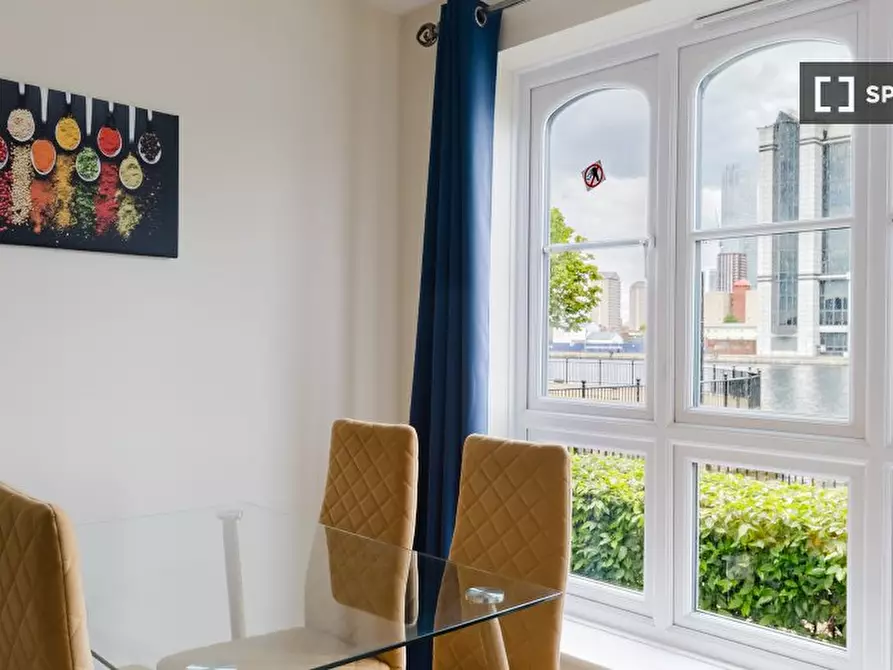 Immagine 13 di Appartamento in affitto  in Wheat Sheaf Close a Poplar