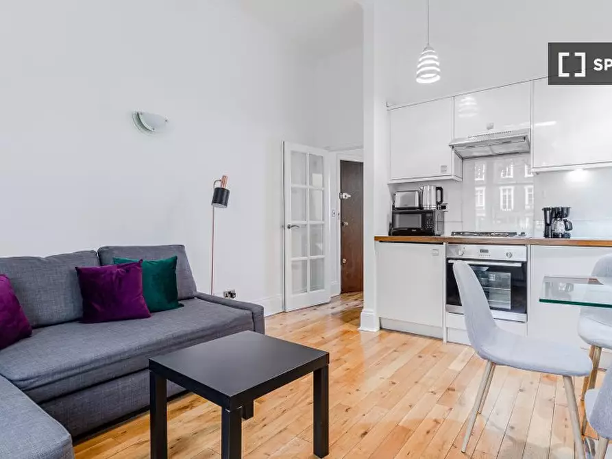 Immagine 1 di Appartamento in affitto  in Sussex Gardens a Paddington