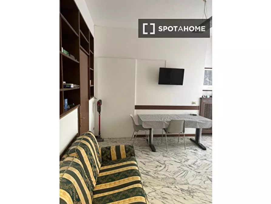 Immagine 14 di Appartamento in affitto  in Via Montevideo a Milano