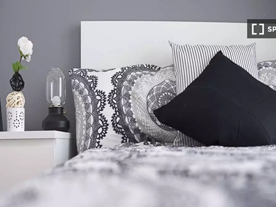 Immagine 5 di Camera condivisa in affitto  in Viale Emilio Caldara a Milano