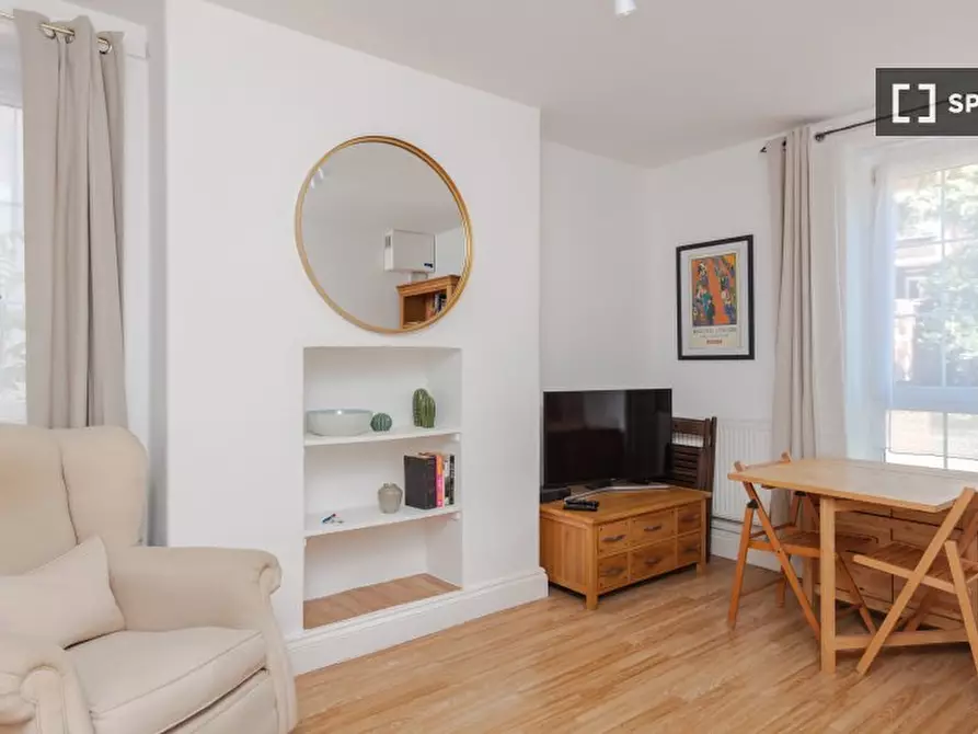 Immagine 11 di Appartamento in affitto  in Long Ln a Camberwell