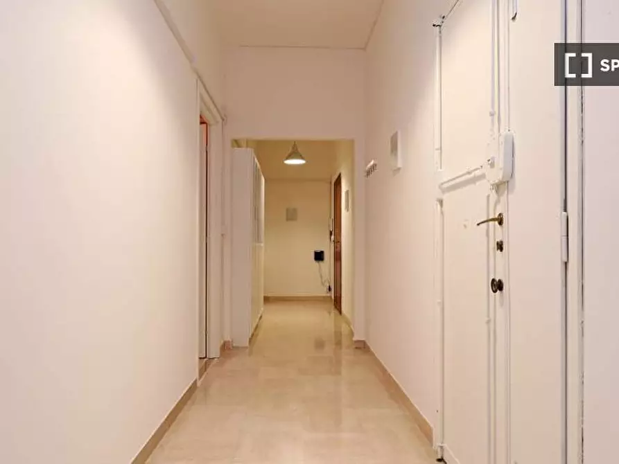 Immagine 13 di Camera condivisa in affitto  in Via dei Giornalisti a Roma
