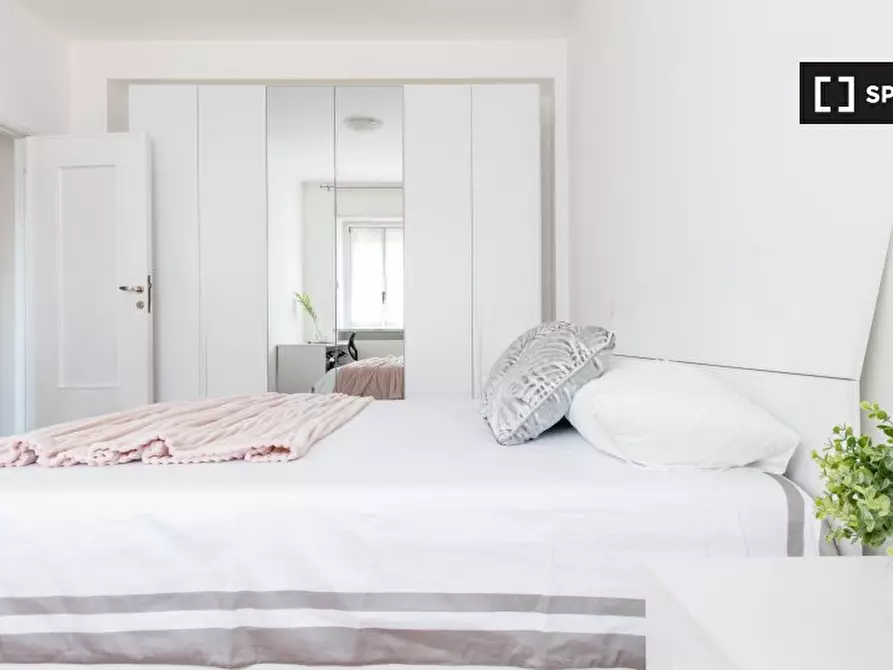 Immagine 6 di Camera condivisa in affitto  in Via Intra a Milano