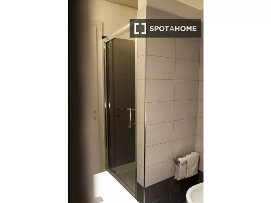 Immagine 9 di Appartamento in affitto  in Via de' Falegnami a Bologna