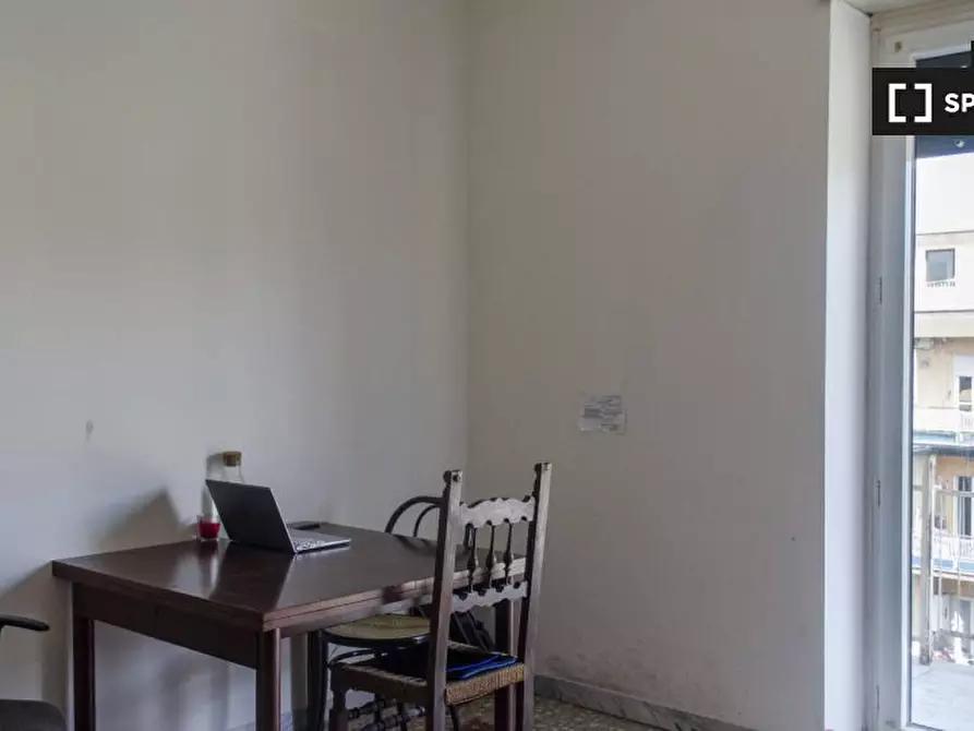 Immagine 4 di Camera condivisa in affitto  in Via Ozanam a Roma