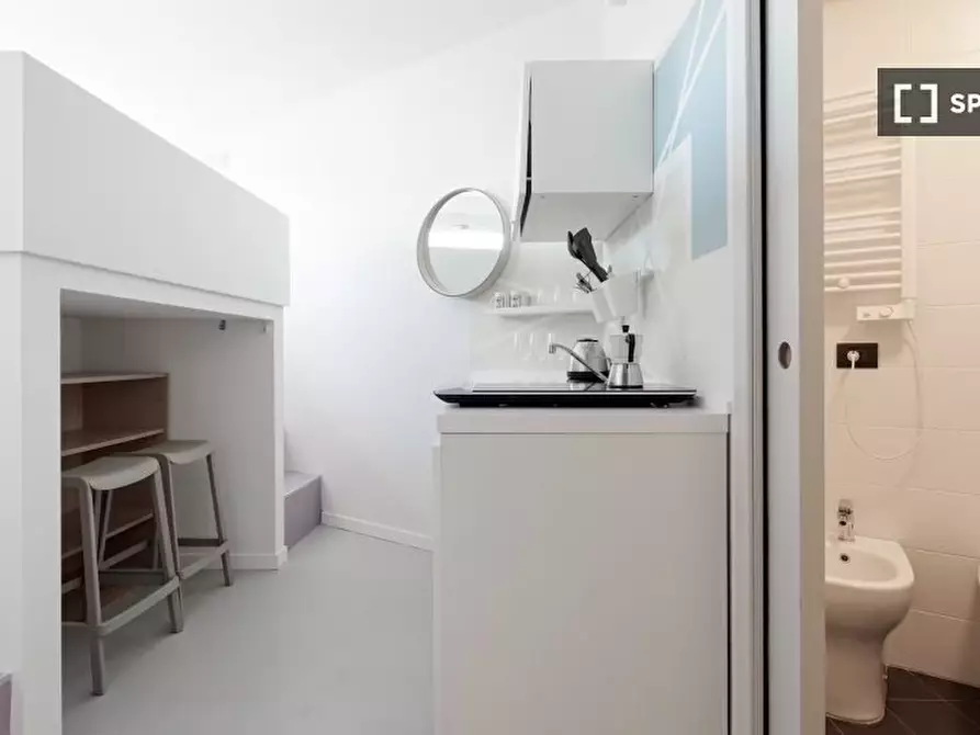 Immagine 10 di Ufficio in affitto  in Corso Magenta a Milano