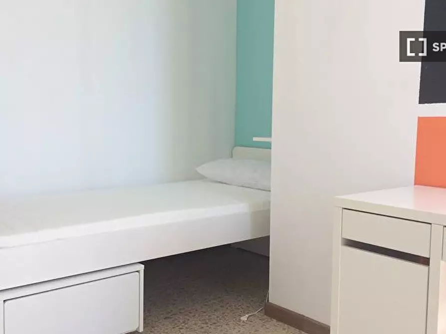 Immagine 18 di Camera condivisa in affitto  in Via Ingurtosu n a Cagliari