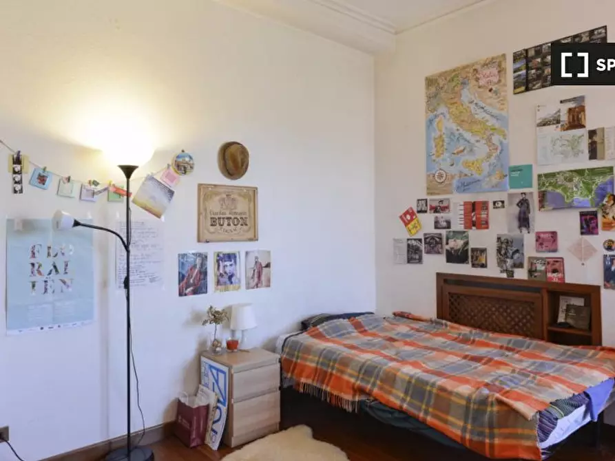 Immagine 2 di Camera condivisa in affitto  in Via Bisentina, 00139 Roma RM, Italy a Roma