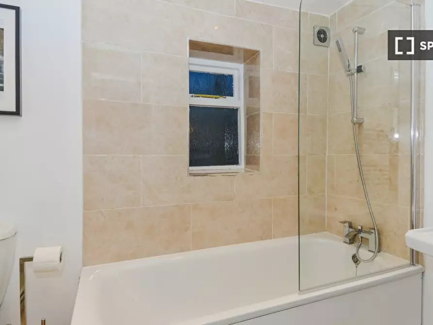 Immagine 14 di Appartamento in affitto  in A Tower Bridge Rd a Camberwell