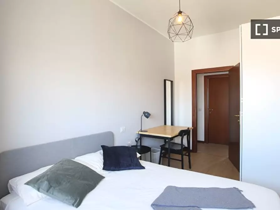 Immagine 2 di Camera condivisa in affitto  in Via Benjamin Constant a Milano