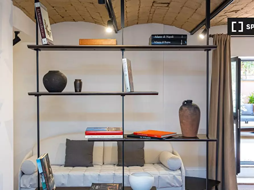 Immagine 14 di Appartamento in affitto  in Via dell'Arco della Ciambella a Roma