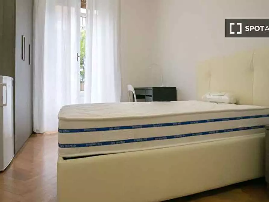 Immagine 1 di Camera condivisa in affitto  in Piazza Maria Adelaide di Savoia a Milano