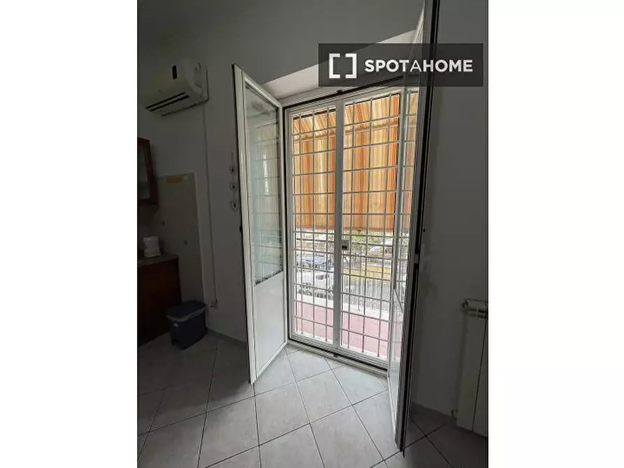 Immagine 6 di Appartamento in affitto  in Via Fraconalto a Roma