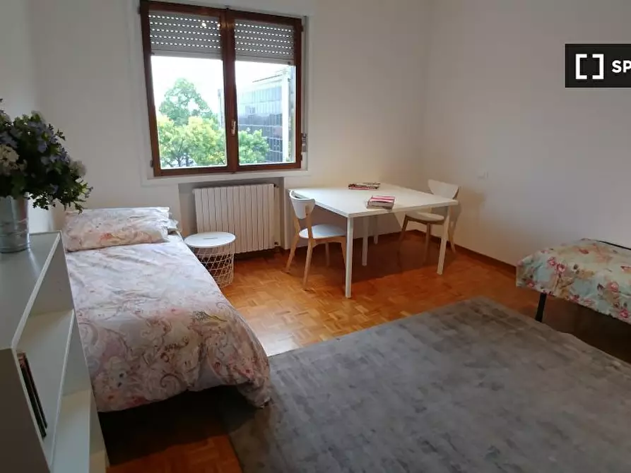 Immagine 4 di Camera condivisa in affitto  in Via Luigi Pellizzo a Padova